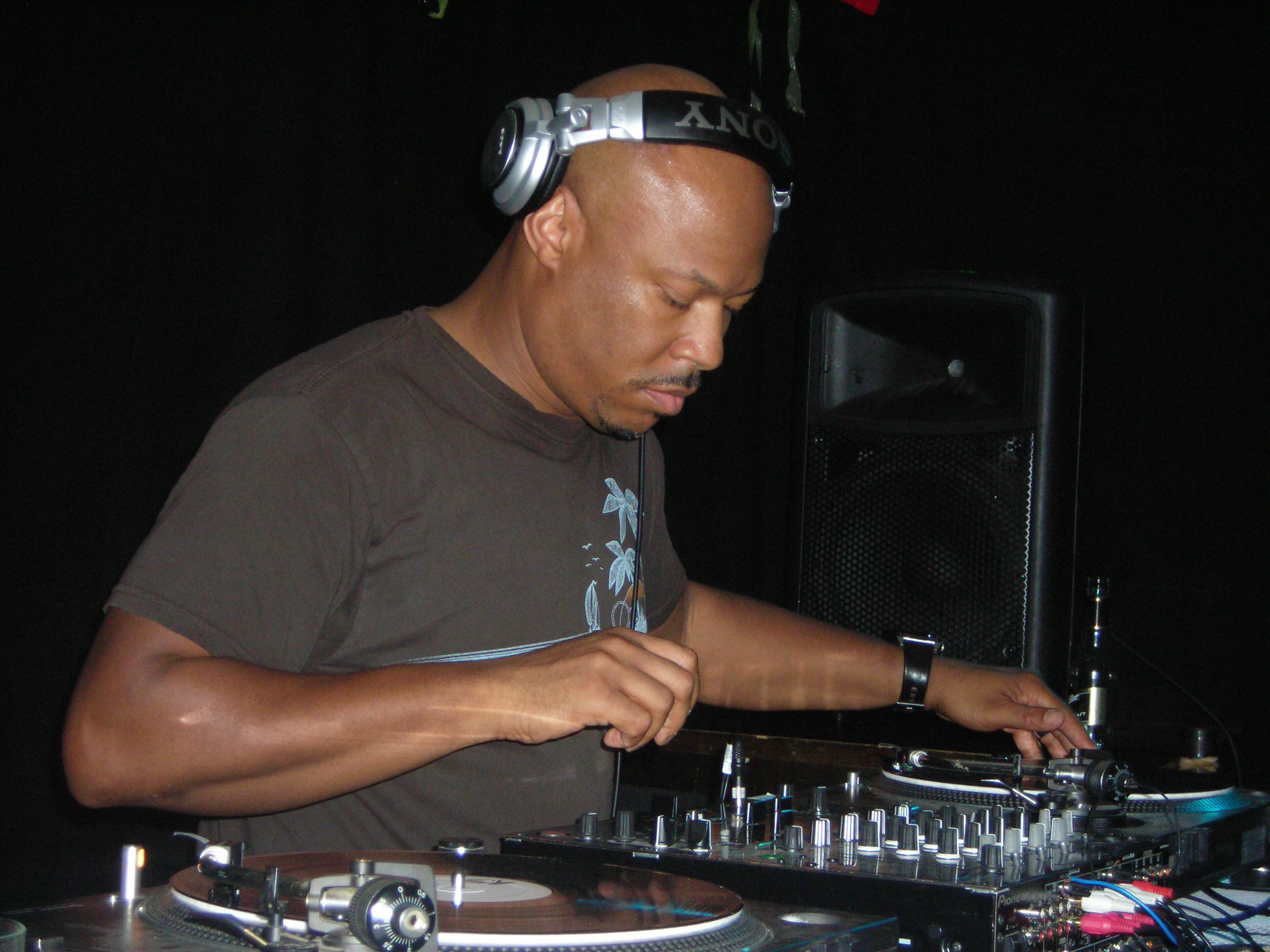 Robert Hood and the minimal Detroit techno tradition